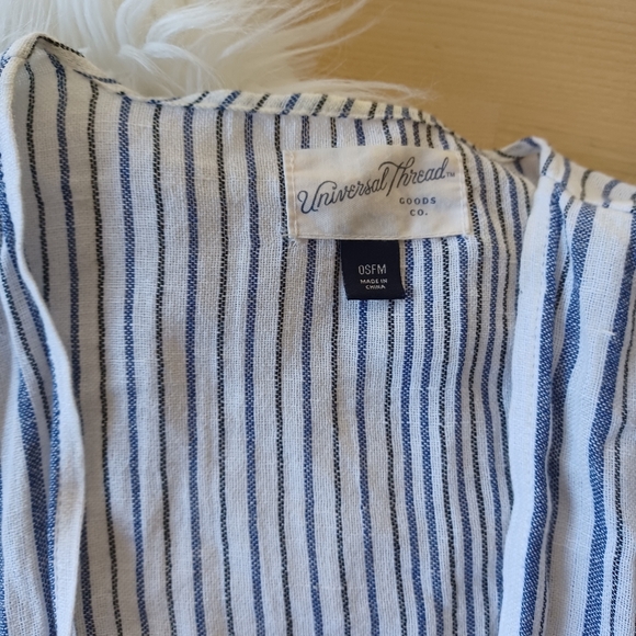 {Universal Thread} Bell Sleeve Open Front Top - Picture 3 of 5